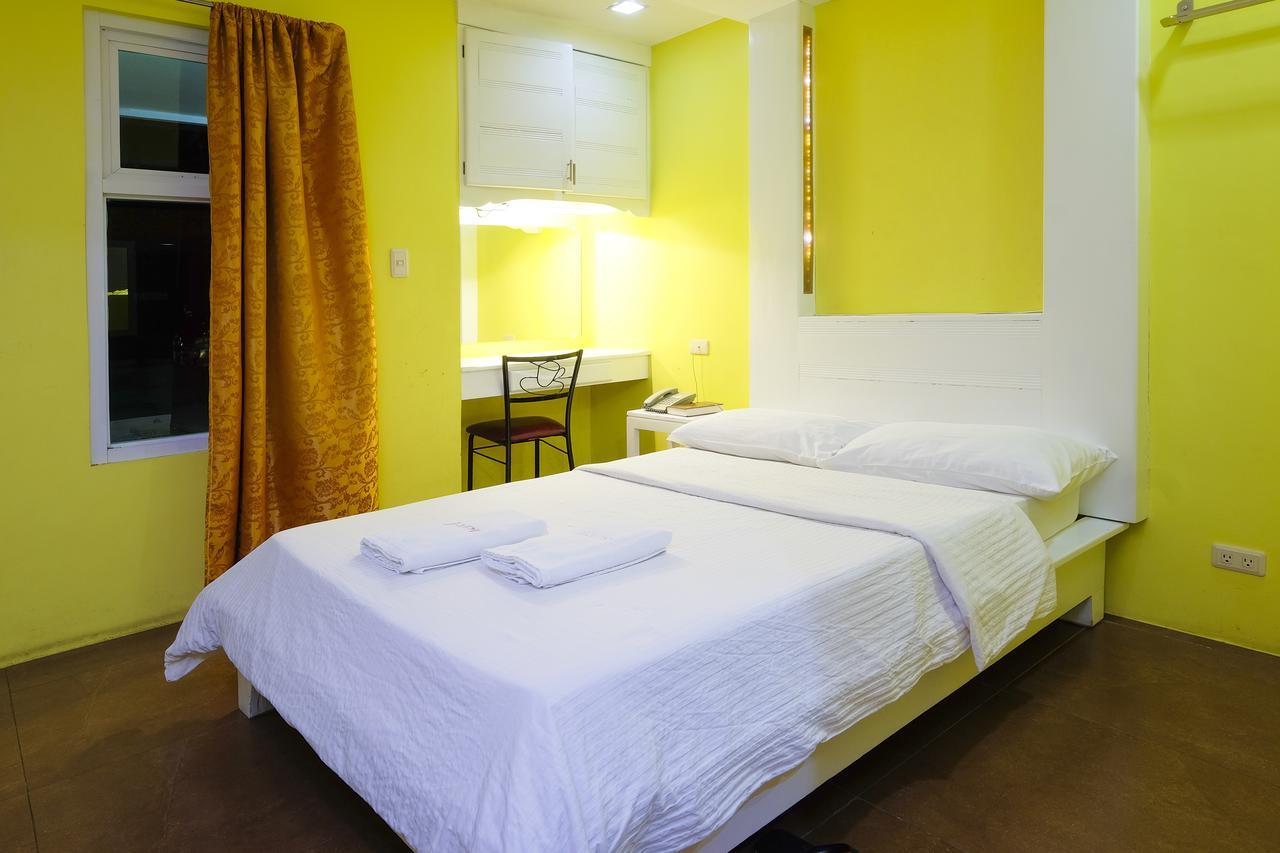 Japi Hotel - Annex Cauayan Esterno foto