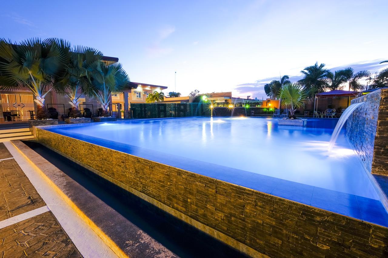 Japi Hotel - Annex Cauayan Esterno foto
